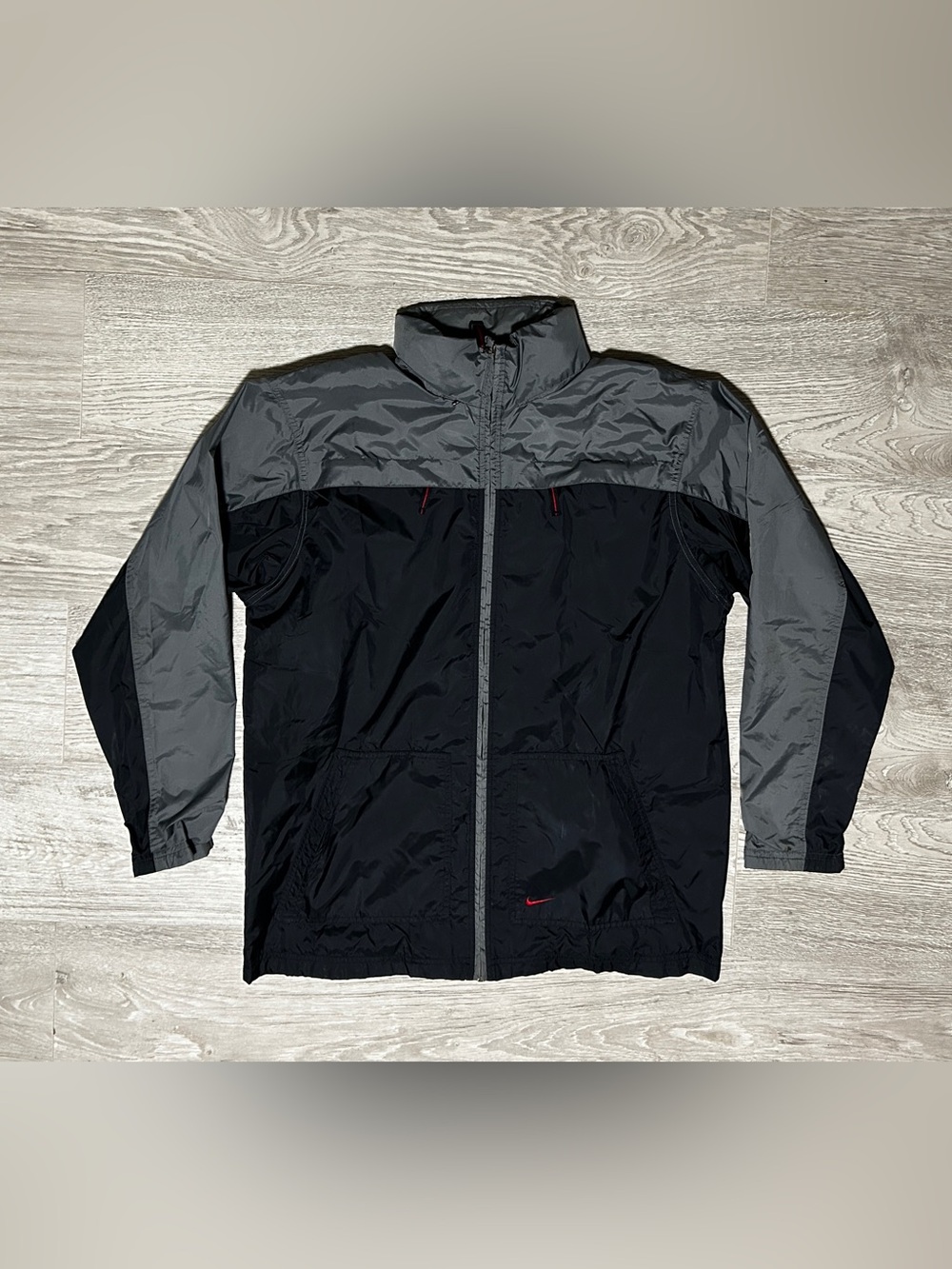 Nike Y2K 2000s Black and Grey Lined Windbreaker